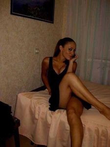 Kinky Alluring Milf Has A Strong Desire For Sex Dates